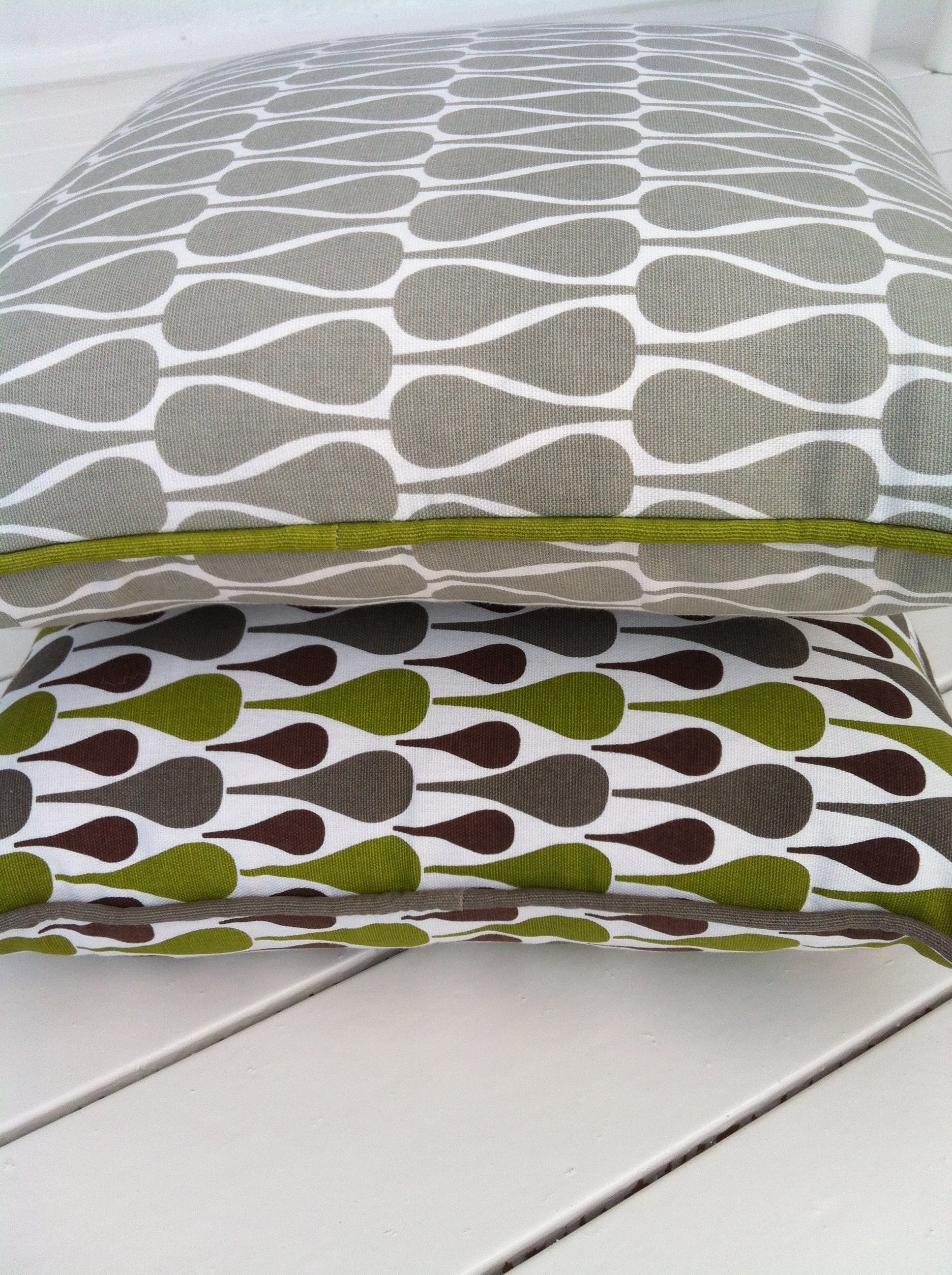 Pyntepude - Hvide & grå seeds 40x40 - Manostiles Danish Design