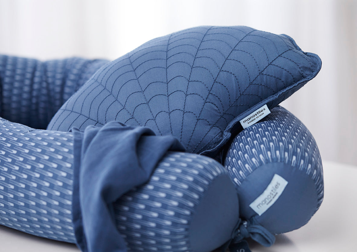 Muslinge pude - Oyster Blue, Nordic Sea - Manostiles Danish Design 